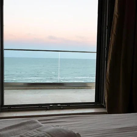 Deluxe Penthouse With Sea View At Wave 2 * Navodari