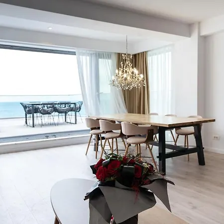 Deluxe Penthouse With Sea View At Wave 2 Apartment